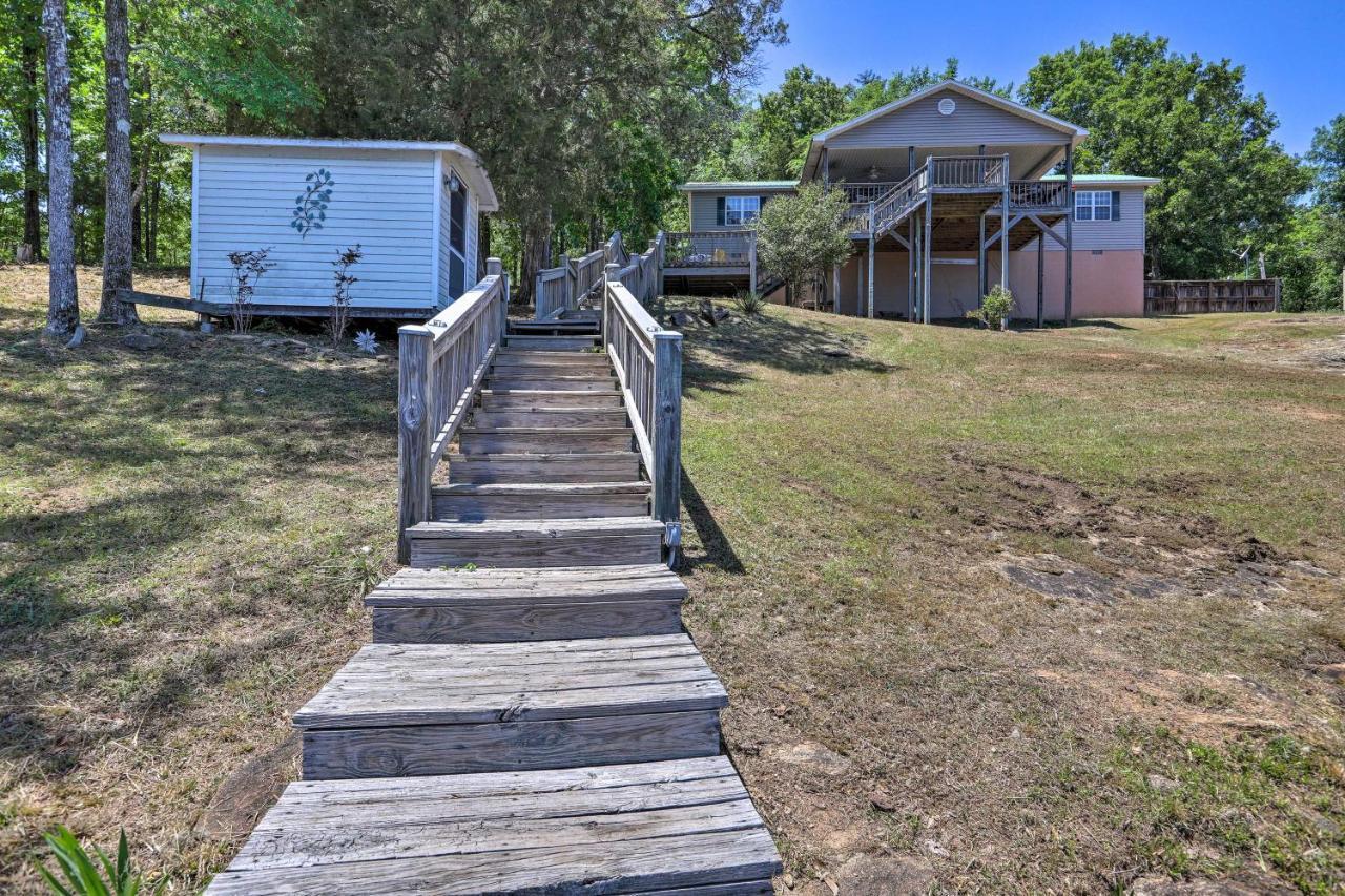 House With Dock And Slide Situated On Lake Sinclair! Sparta Buitenkant foto