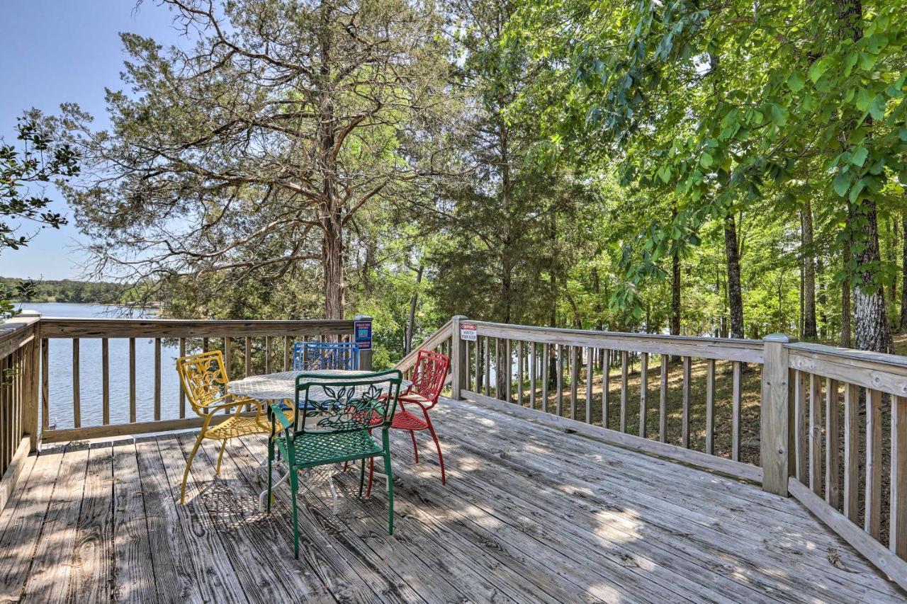House With Dock And Slide Situated On Lake Sinclair! Sparta Buitenkant foto