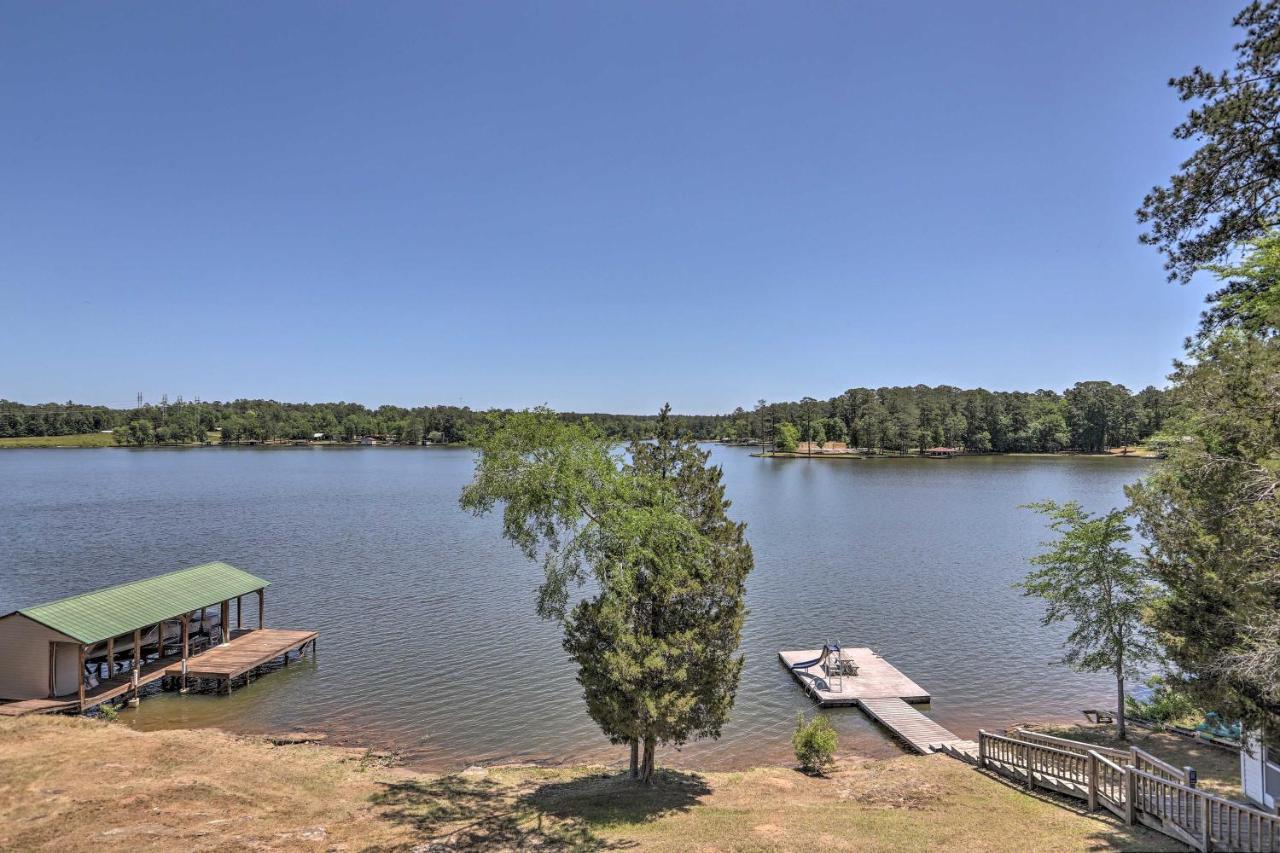 House With Dock And Slide Situated On Lake Sinclair! Sparta Buitenkant foto